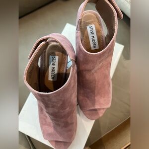 Steve Madden suede heels booties brand new in box (not original box)